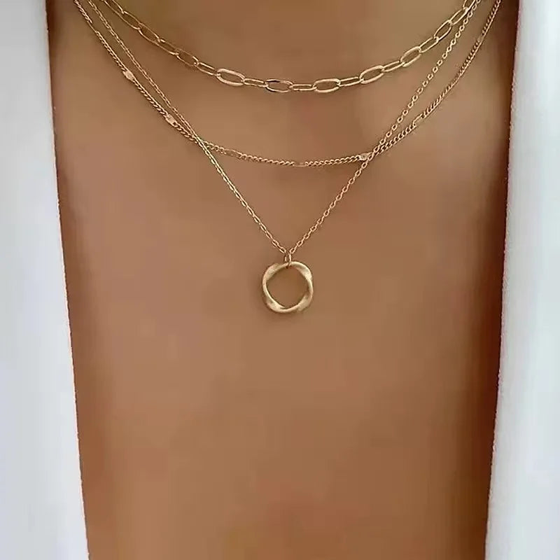 Collar con Colgante de Círculo Redondo